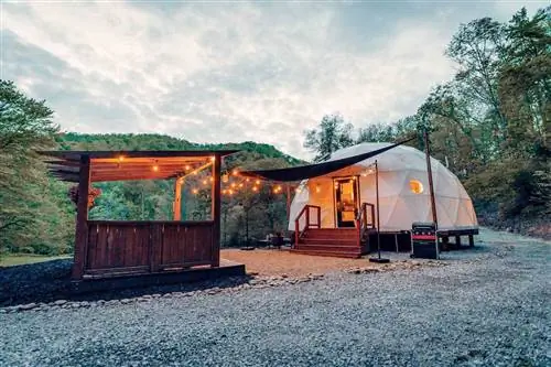 Геодезический купол можно арендовать через Airbnb