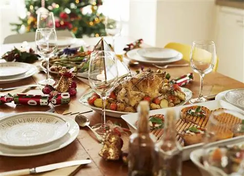 Центры по контролю и профилактике заболеваний США (CDC) рекомендуют в этом году воздержаться от праздничных гимнов и гоголя-моголь с шипами