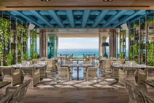 Ресторан Grand Velas Los Cabos с видом на океан