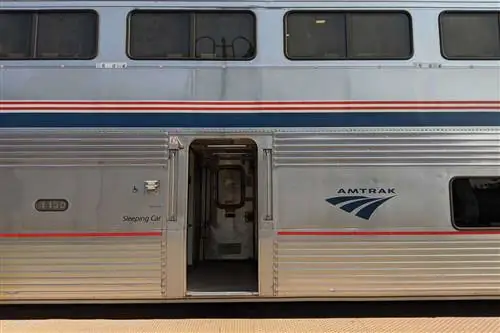 Ночной поезд Amtrak Coast Starlight