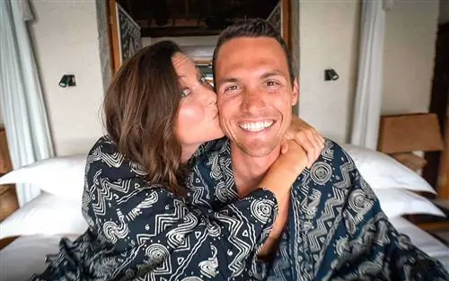 Нейт и Кара Бьюкенен