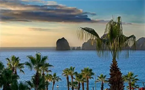 Знаменитые океанские скалы Кабо-Сан-Лукас