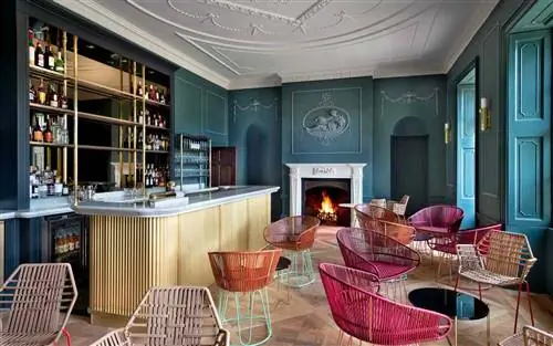 Сцены из фильма "Тритон в Сомерсете"