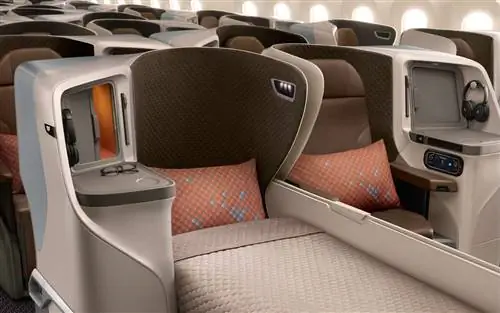 Сингапурские авиалинии новый Боинг 787-10