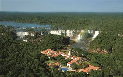 Отель Belmond Das Cataracts у водопада Игуасу в Бразилии.