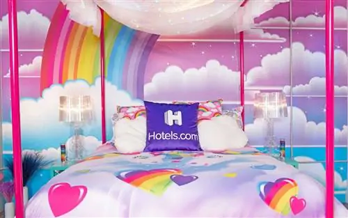 Лиза Франк x Hotels.com