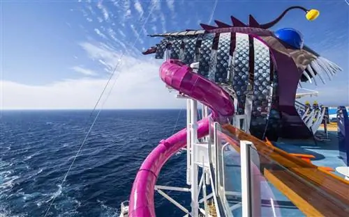 На этом круизном лайнере будут самые высокие водные горки в море