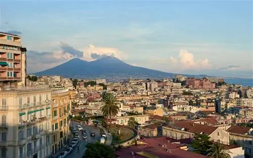 Вы когда-нибудь мечтали испытать романтику Италии Елены Ферранте? Вот как это сделать