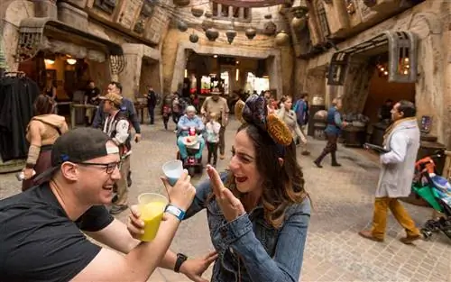 Star Wars Galaxy Edge открывается в Диснейленде