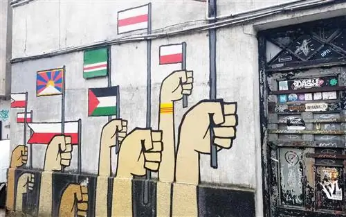 Уличное искусство в районе Прага в Варшаве, Польша