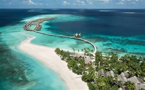 Вид с воздуха на курорт Joali Maldives