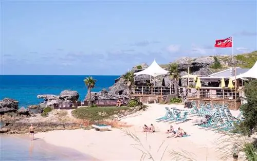 Бермудские острова - это легкий остров для отдыха, но это не единственная причина, по которой стоит туда отправиться