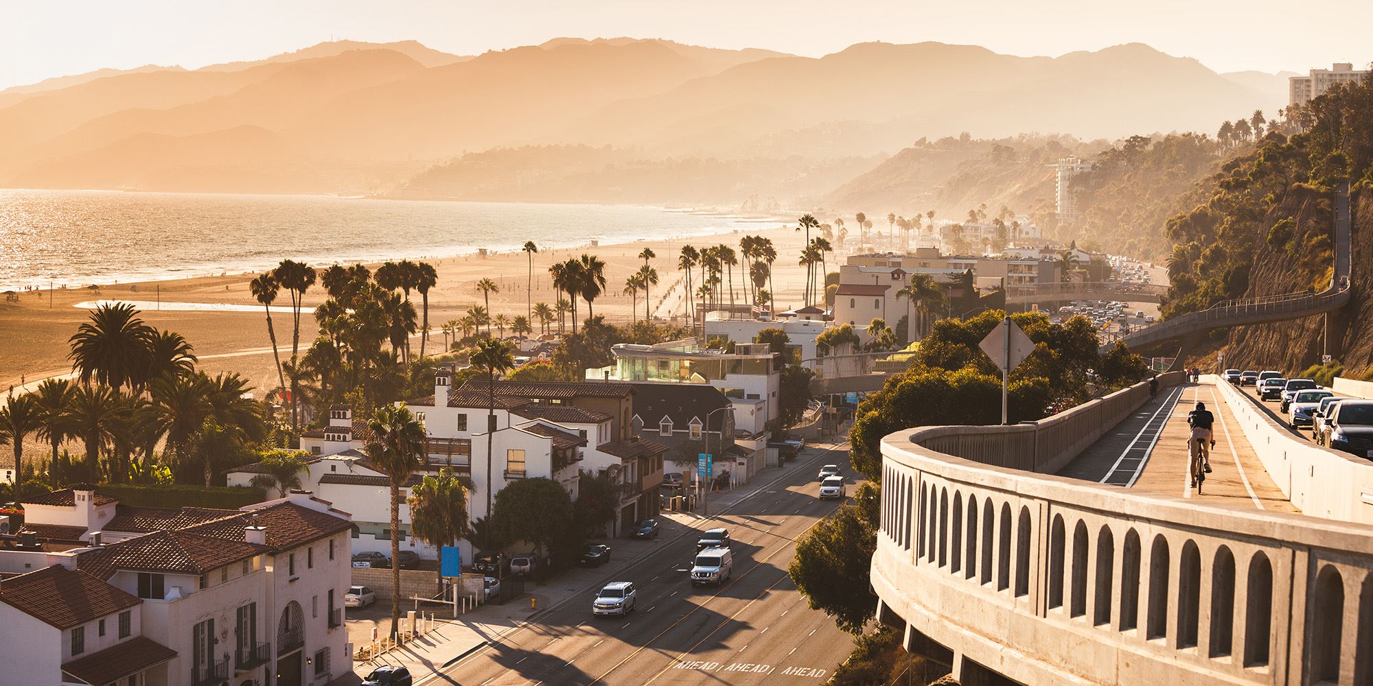Мишлен возвращается в Лос-Анджелес со своим первым гидом по штату Калифорния