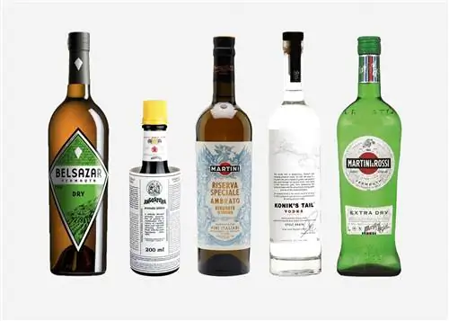 На изображении может находиться напиток, спиртное, алкоголь, бутылка напитка и вино