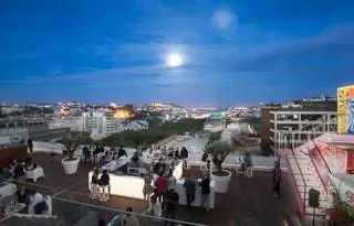 Португалия Бар в Лиссабоне Sky Bar в Тиволи Авенида Либердаде Лиссабон