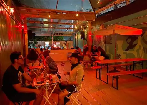 Наша Злая Леди Бруклин, Нью-Йорк