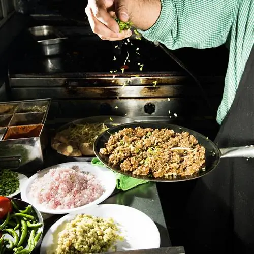 Журнал Cond Nast Traveller, ноябрь 2018 г., том VOL. VII Мудрость Дубай