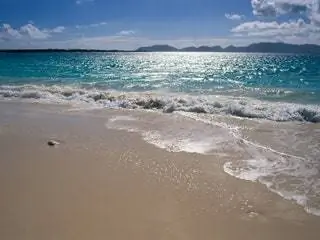 Это изображение может содержать Природа Океан Вода Море На открытом воздухе Береговая линия Пляж Побережье Песок и морские волны