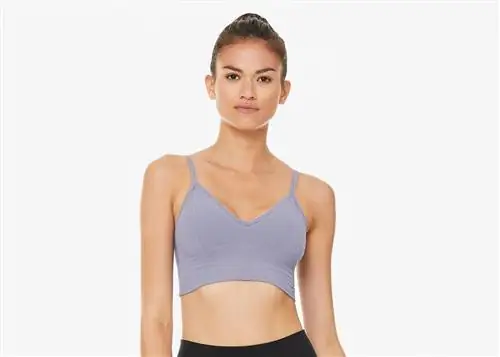 На изображении может находиться одежда одежда нижнее белье нижнее белье человек и бюстгальтер