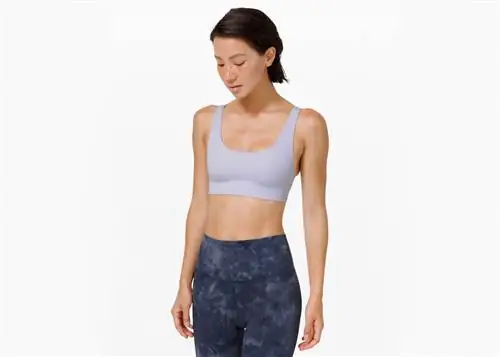 На изображении может находиться одежда одежда штаны человек и нижнее белье