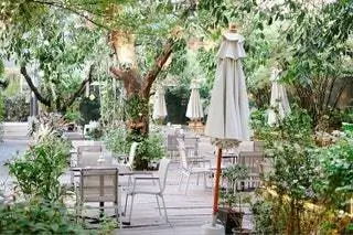 Тайланд Бангкок Ресторан The Gardens of Dinsor Palace