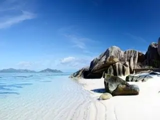 На изображении может находиться природа на улице мыс океан вода берег моря пейзажи скалы побережье пляж и ландшафт