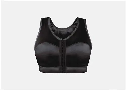 На изображении может находиться одежда