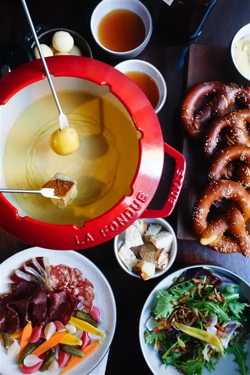 На изображении может находиться еда и хлеб