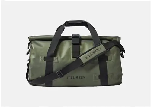 На изображении может находиться рюкзак и сумка