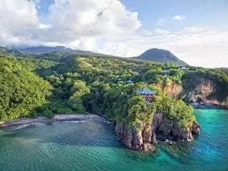 Это изображение может содержать Земля На открытом воздухе Природа Океан Море Вода Береговая линия Побережье Полуостров и мыс