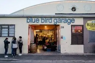 Южная Африка Рынки Кейптауна Blue Bird Garage Рынок продовольственных товаров