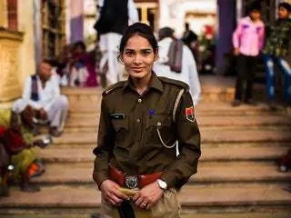 На изображении может находиться человек, одежда, одежда, военный офицер и военная форма