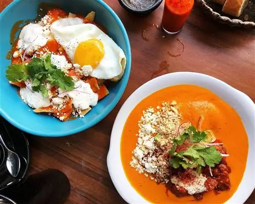 Encahuatadas chilaquiles в GDLs palreal для позднего завтракаClubTengoHambre