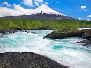 Это изображение может содержать Природа На открытом воздухе Океан Вода Море Мыс Береговая линия Земля Горы Побережье и горный хребет