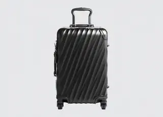 На изображении может находиться багаж и чемодан