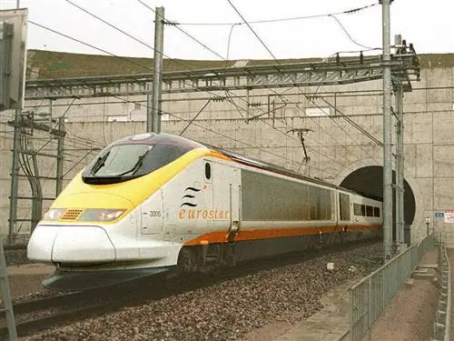 На изображении может находиться транспорт Железнодорожный путь Железнодорожный транспорт и поезд