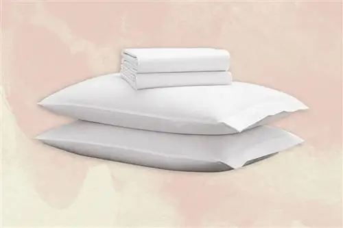 На изображении может находиться подушка подушка и мебель