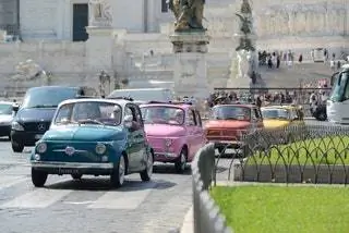 Тур по Риму Экскурсия на Fiat 500 с водителем Rome 500 Exp
