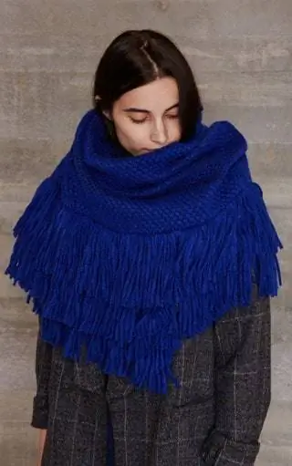 Это изображение может содержать одежду, одежду, человека и моду.