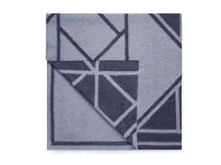 Изображение может содержать ковер