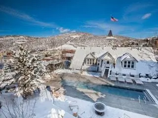 На изображении может находиться природа на улице здания и жилье