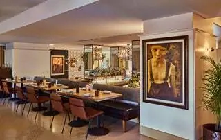 Интерьер ресторана Bird Bone в Майами