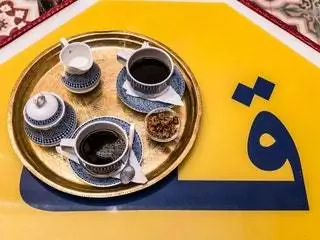 На изображении может находиться кофейная чашка и чашка из глиняной тарелки