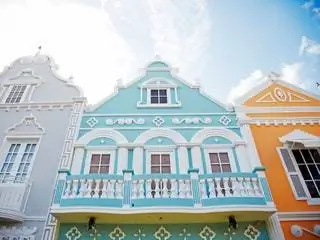 На изображении может находиться здание, жилье, архитектура, район и город