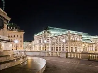 На изображении может находиться город город здание в центре города городская архитектура метрополия и вода