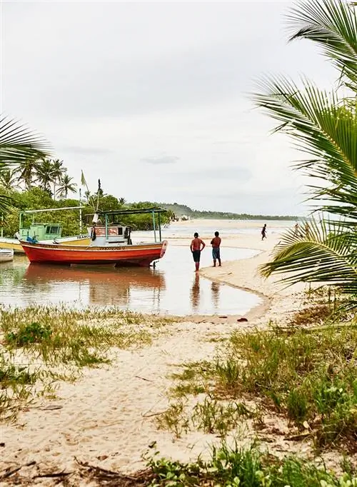 Это изображение может содержать транспортное средство, гидроцикл, судно, человек, лодка и на открытом воздухе.