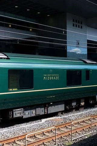 На изображении может находиться транспортное средство транспорт поезд поезд рельс железная дорога и железная дорога