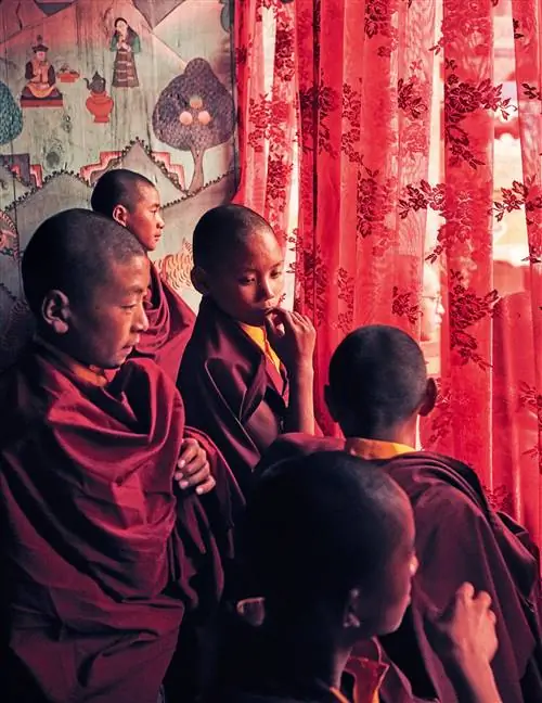 Журнал Cond Nast Traveler Magazine ЯнварьФевраль 2019 Золотой список The Happy House Nepal