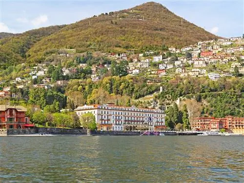 Это изображение может содержать Природа На открытом воздухе Вода Пейзаж Земля Пейзаж Набережная Озеро Океан и море