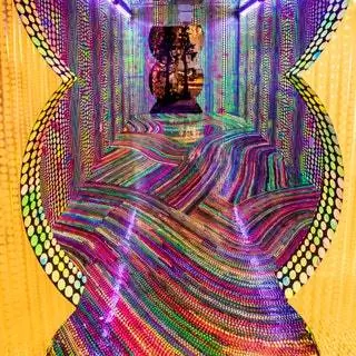ЯМНОЛА художественная инсталляция
